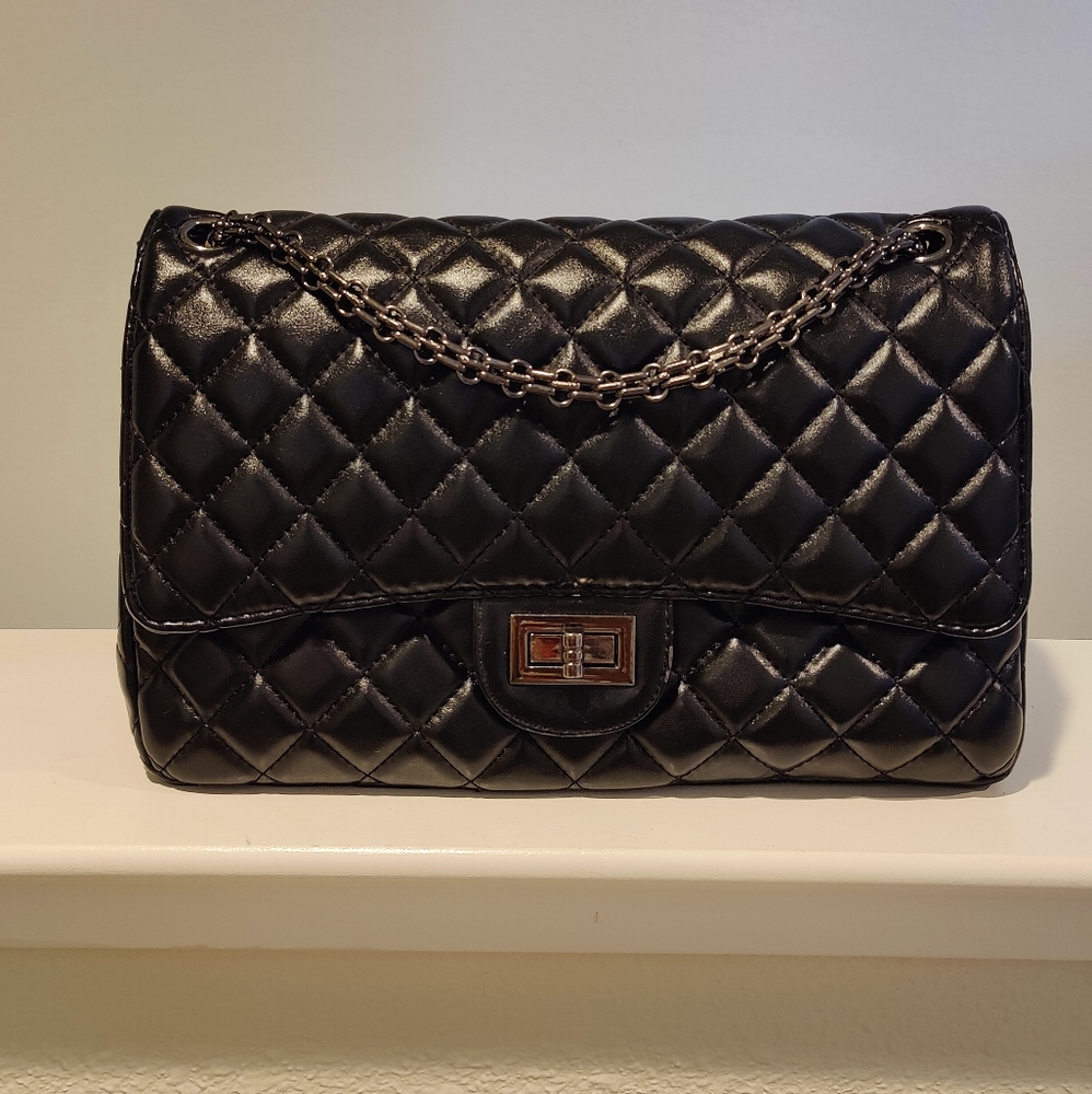 Black Diamond Quilted PU leather Chain Flap Bag